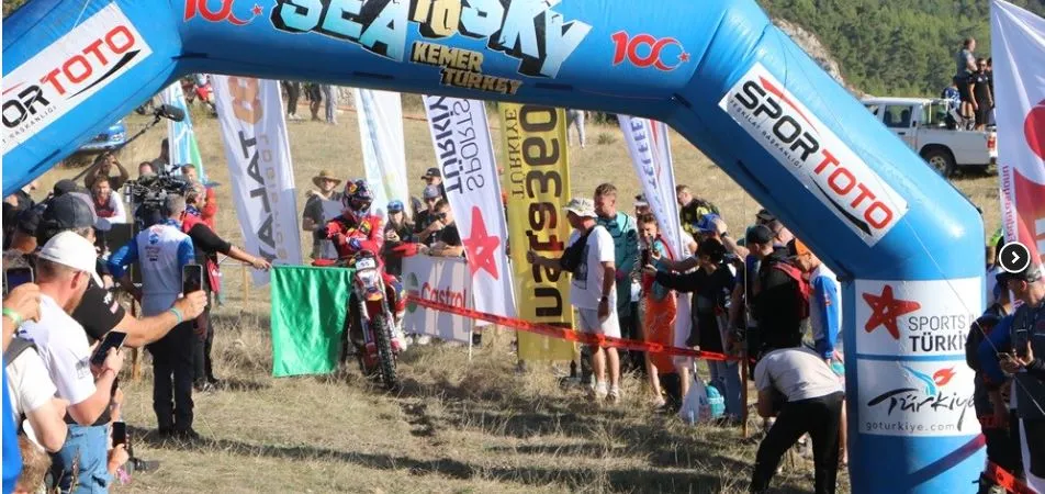 SEA TO SKY ENDURO MOTOSİKLET YARIŞI’NDA İKİNCİ GÜN SONA ERDİ