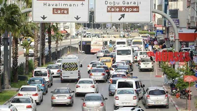 ANTALYA MOTORLU KARA TAŞITI SAYISINDA 1.5 MİLYONU AŞTI