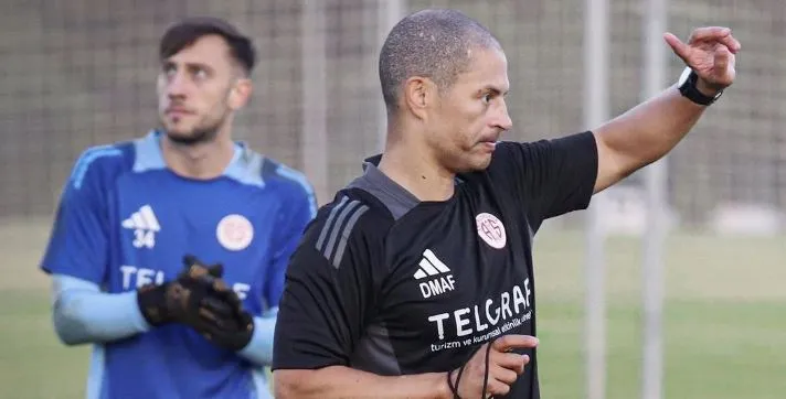 ANTALYA’DA DERBİ HEYECANI.. ALANYASPOR MAÇI ALEX’İN SINAVI OLACAK