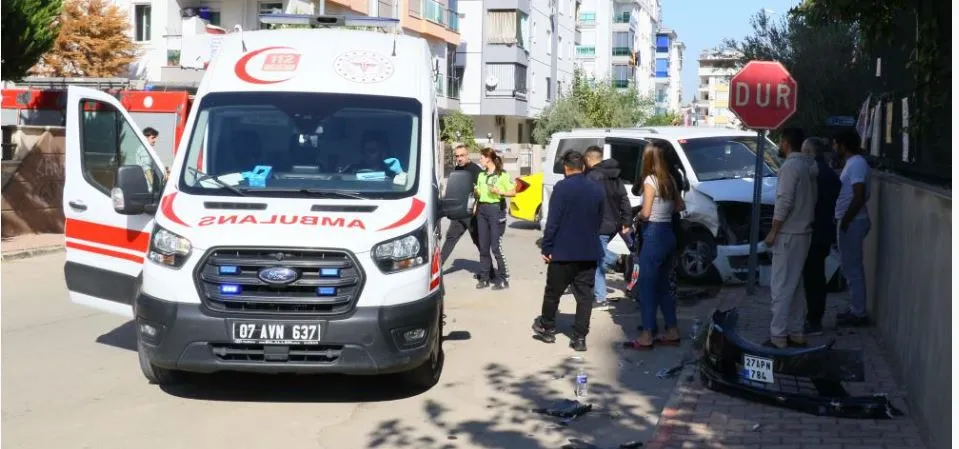 MAHALLELİ İSYAN ETTİ.. ‘DUR TABELASINI TAKAN YOK’