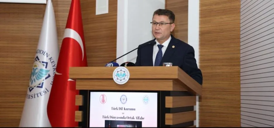 TÜRK DİL KURUMU BAŞKANI MERT ALANYA’DA ‘ORTAK ALFABE’Yİ ANLATTI