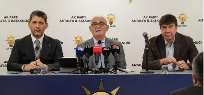 ‘CHP’Lİ BELEDİYELER MİLLETİN PARASINI BUZA YAZI YAZAR GİBİ HARCIYORLAR’