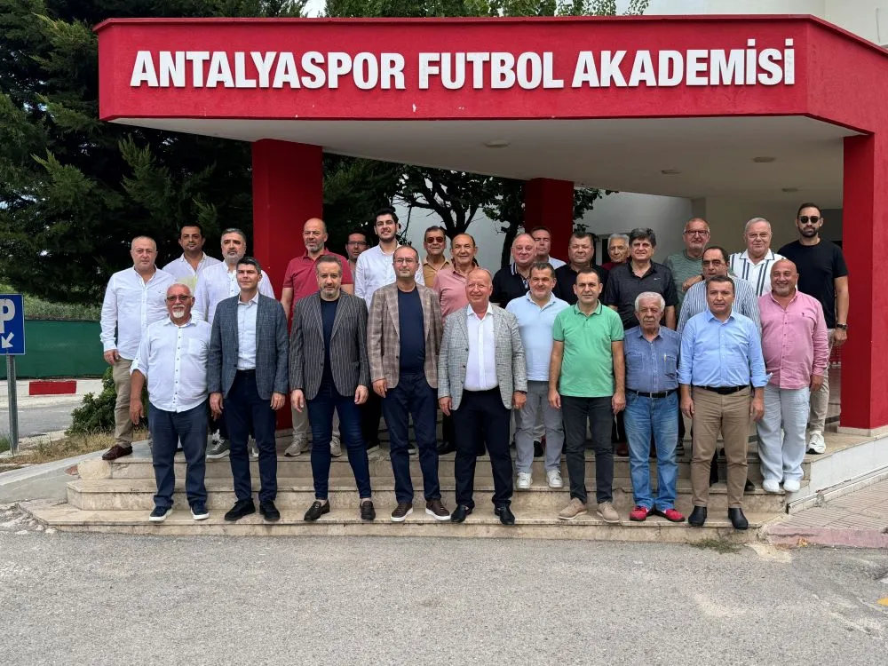 ANTALYASPOR VAKFI’NDA GÜLTEKİN GENCER GÜVEN TAZELEDİ