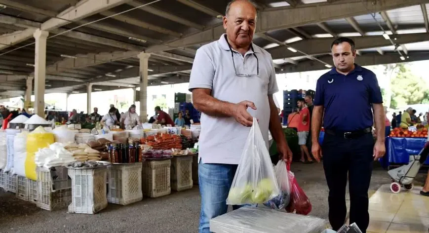 ANTALYA PAZARLARINDAKİ BU TERAZİ ‘VİCDANLARI’ TARTIYOR