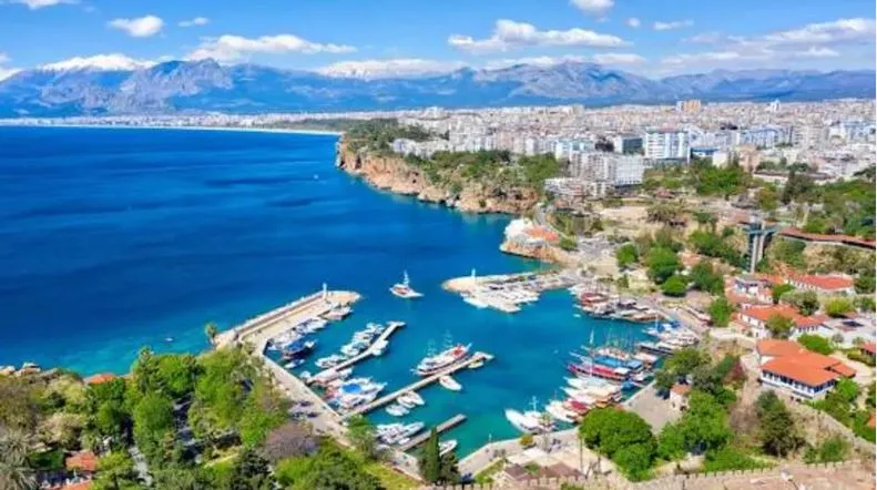 YURTTA HAVA DURUMU.. ANTALYA AZ BULUTLU 31 DERECE OLACAK