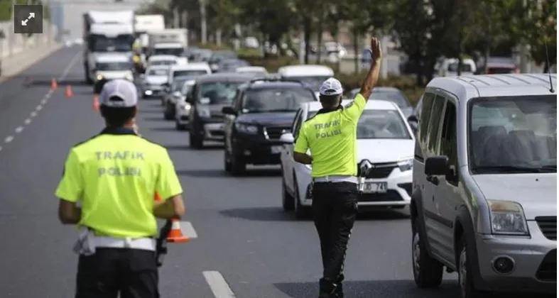 ANTALYA’DA KURAL İHLALİ YAPAN 7 BİN 677 SÜRÜCÜYE CEZA