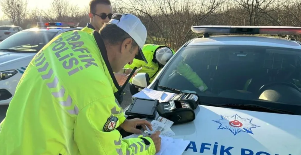 YENİ YILDA YENİ TARİFEDEN SÜRÜCÜLERE TRAFİK CEZASI YAĞDI