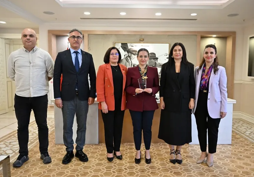 ANTALYA BÜYÜKŞEHİR’E ÇEVRE ÖDÜLÜ 