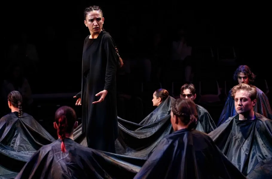 ANTALYA ŞEHİR TİYATROSU 23 OYUNLA PERDELERİNİ AÇIYOR