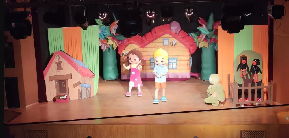 NİLOYA VE ARKADAŞLARI ‘SÜRPRİZ YUMURTA MÜZİKALİ’ İLE ANTALYA’YA GELİYOR