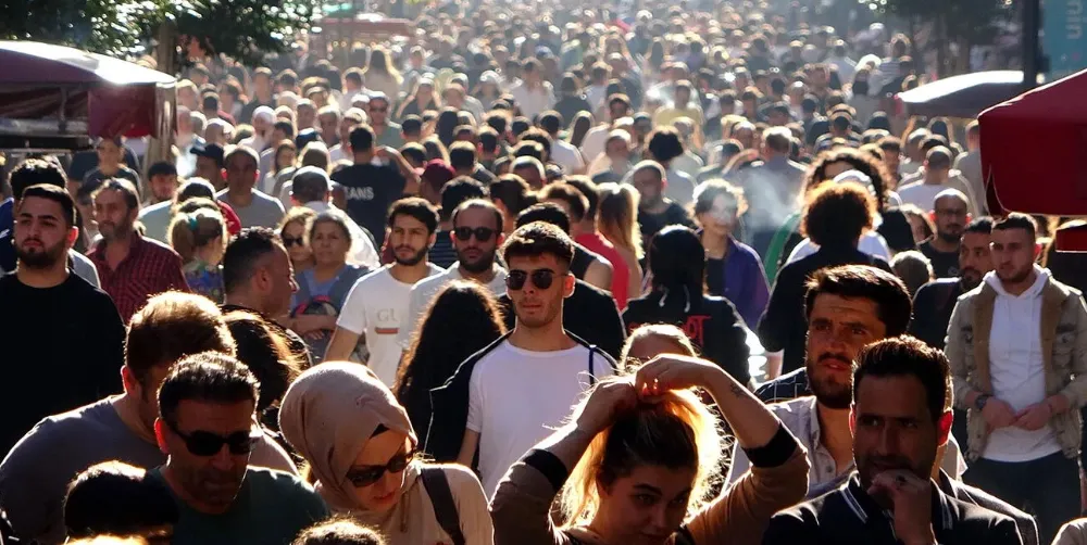 İÇ GÖÇ FAZLA.. ANTALYA