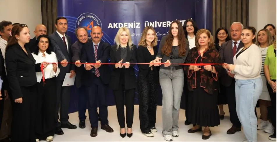 AKDENİZ ÜNİVERSİTESİ KÜTÜPHANESİ YÜZDE 30 BÜYÜDÜ