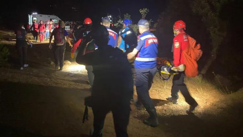 ALANYA’DA MAĞARADA MAHSUR KALAN 2 ÇOCUK KURTARILDI