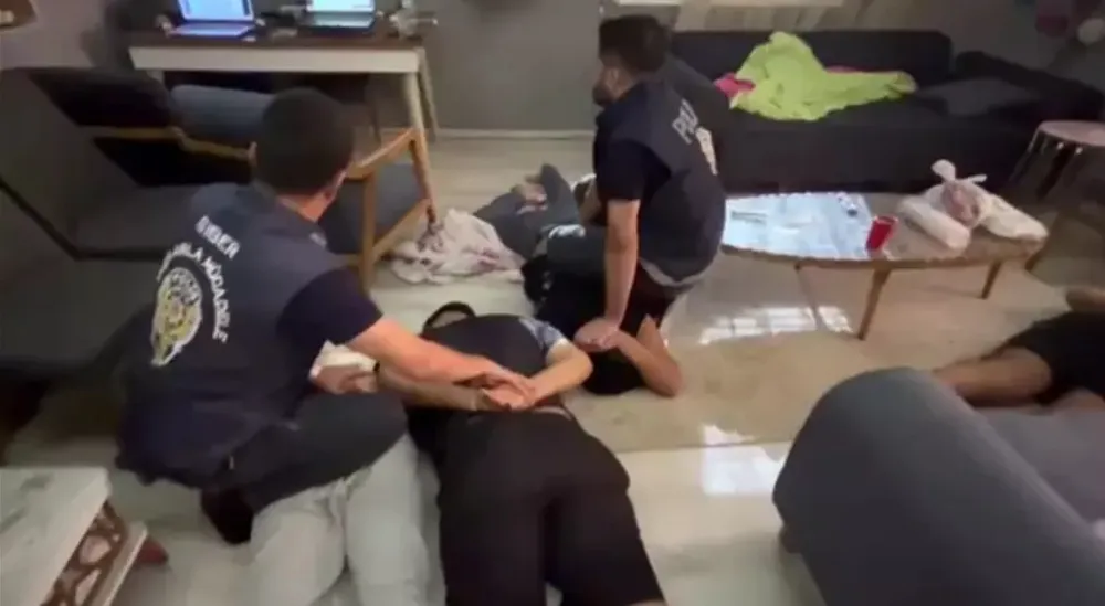 ANTALYA DAHİL ÇOK SAYIDA İLDE ‘SİBER SUÇLAR’LA İLGİLİ OPERASYON.. 209 KİŞİ TUTUKLANDI