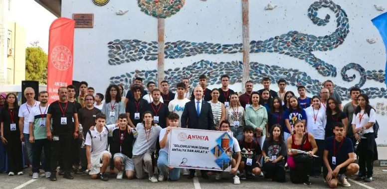 120 ÖĞRENCİ SELÇUKLU’NUN İZİNDEN ANTALYA’DAN AHLAT’A YOLCULUK YAPTI