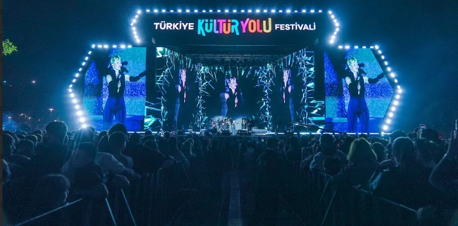 9 GÜN SÜREN ANTALYA KÜLTÜR YOLU FESTİVALİ COŞKUSU SONA ERDİ