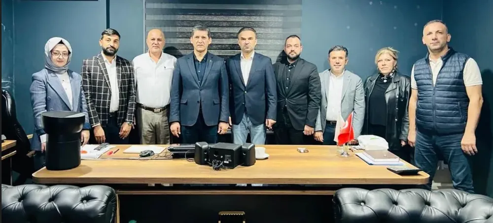 AK PARTİ İL BAŞKANI ALİ ÇETİN.. ‘CHP’DEKİ TAHT SAVAŞLARI HİZMETLERİ SABOTE EDİYOR’