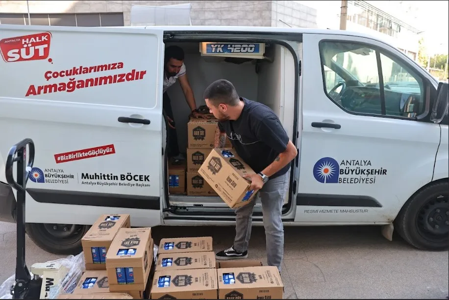 ANTALYA BÜYÜKŞEHİR ‘MAMA’ DAĞITIYOR