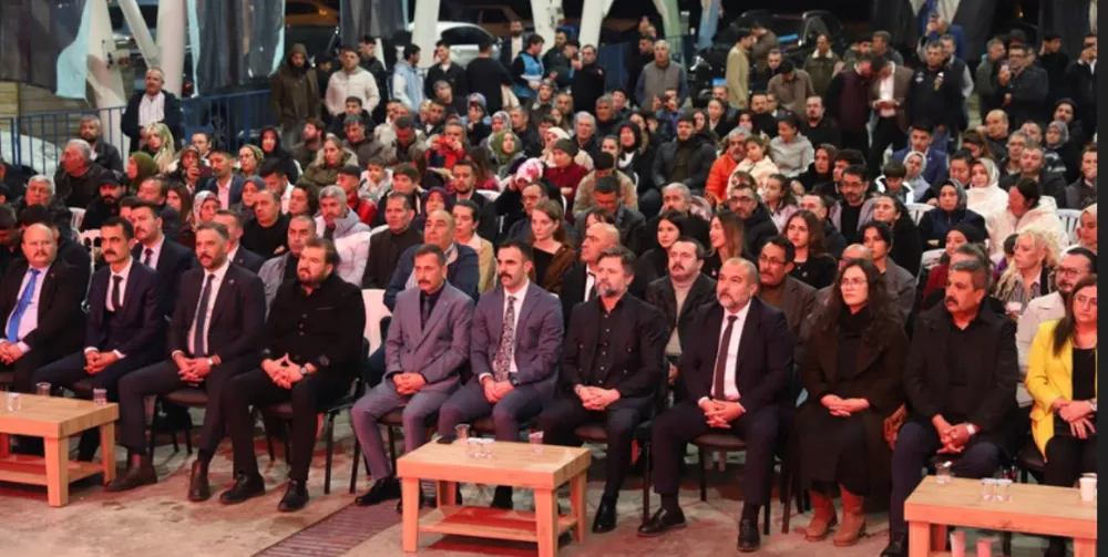 KEMER’DE ÜLKÜ OCAKLARI’NIN ‘TÜRK GENÇLİK ŞÖLENİ’ COŞKUYLA GERÇEKLEŞTİ