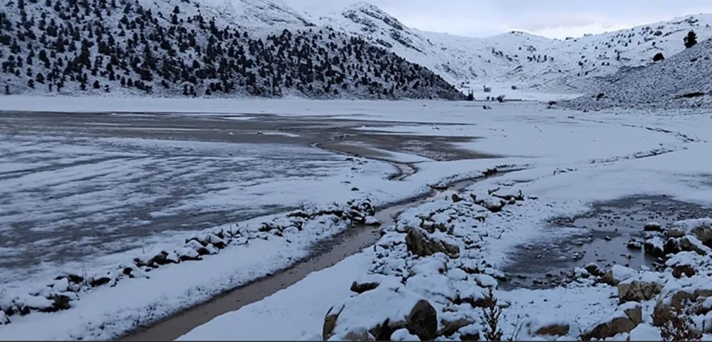 ANTALYA’NIN YÜKSEK KESİMLERİNDE VE ALACABEL’DE KAR YAĞIŞI ETKİLİ OLDU