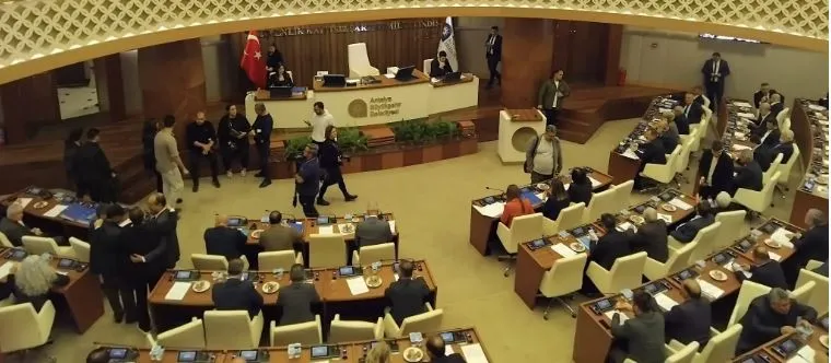 KİPA MECLİSTEN GEÇTİ.. ANTALYA BÜYÜKŞEHİR  ‘HALK’ DEĞİL ‘RANT’ DEDİ