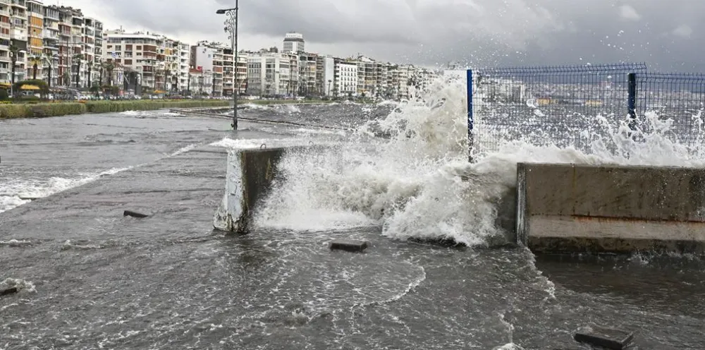 10 İL İÇİN TURUNCU VE SARI UYARI.. EGE’DE FIRTINAYA DİKKAT