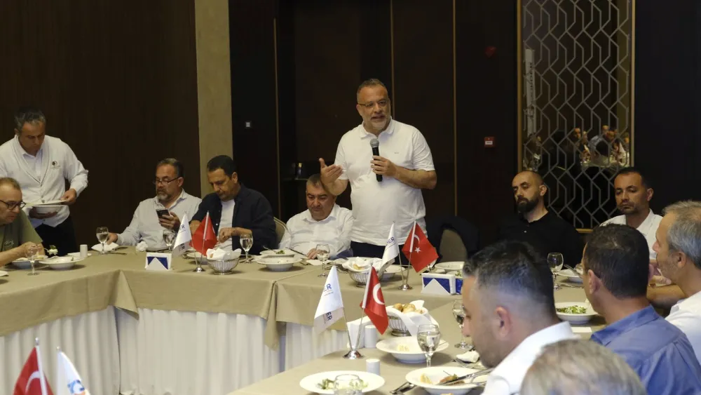 ANTALYA’DA EKİPDER ‘EKONOMİK DALGALANMALAR’I KONUŞTU 