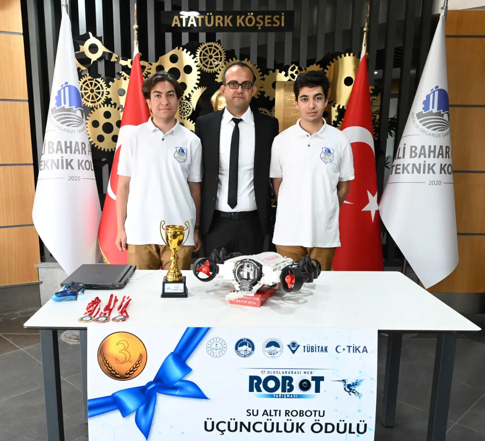 ANTALYA OSB’Lİ ÖĞRENCİLERDEN ULUSLARARASI BAŞARI