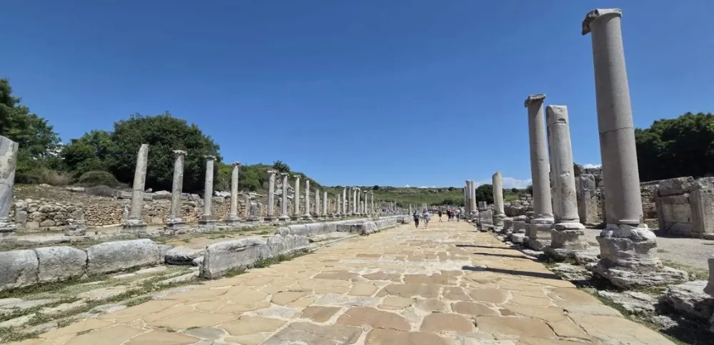 ANTALYA’DA PAMPHYLİA’NIN ANTİK KENTLERİ AYAĞA KALDIRILIYOR