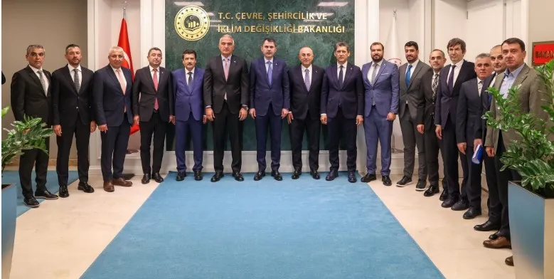 BAKANLARDAN ‘KAŞ’ ZİRVESİ.. KAÇAK YAPI SORUNUNA KÖKTEN ÇÖZÜM GELİYOR