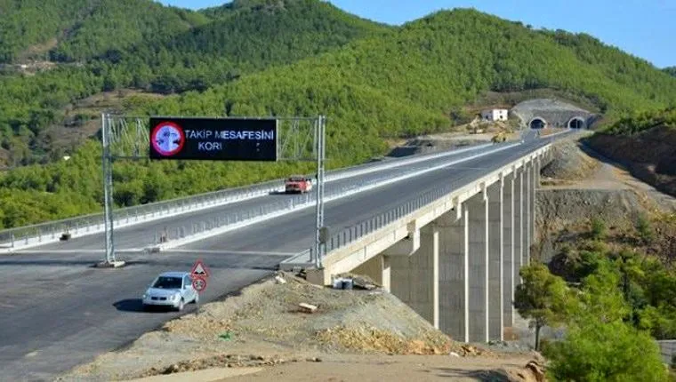 ANTALYA-MERSİN ARASI AKDENİZ SAHİL YOLU PROJESİ’NDE SONA YAKLAŞILDI