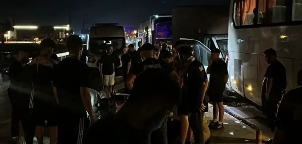 ANTALYASPOR TARAFTARI ÖLÜMDEN DÖNDÜ.. OTOBÜS KAZA YAPTI TARAFTAR İSYAN ETTİ