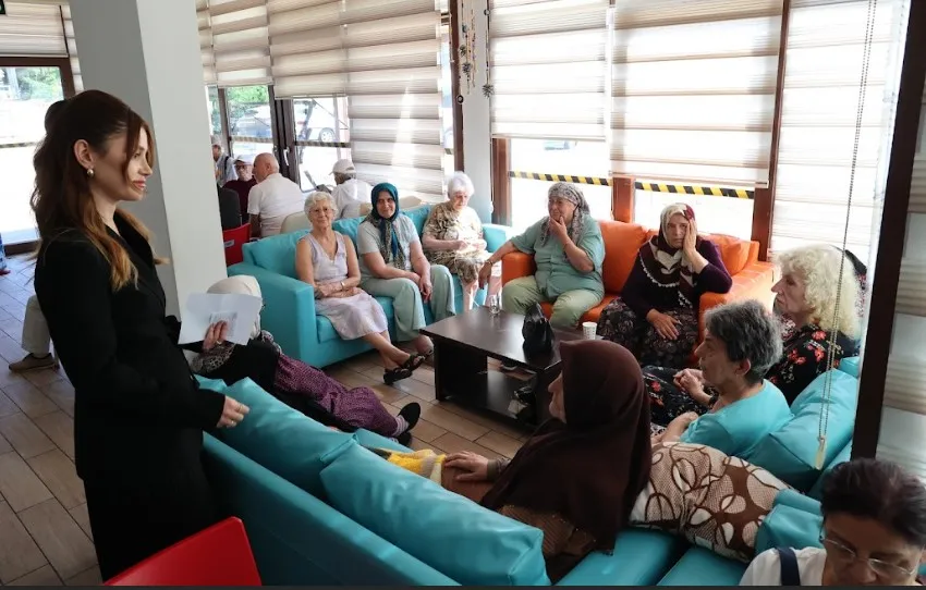 ANTALYA’DA MAVİ EV’DE FARKINDALIK ÇALIŞMALARI SÜRÜYOR