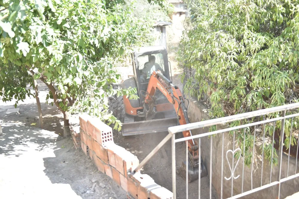 KEPEZ’DE DERE TEMİZLİĞİ ÇALIŞMASI