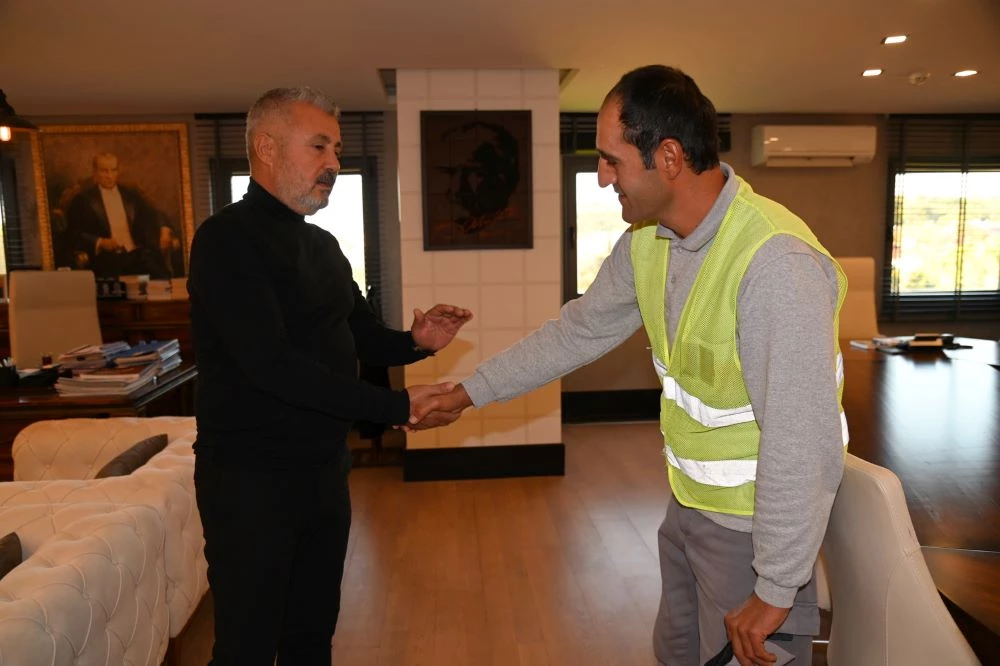 ÖRNEK ÇALIŞANA ÖDÜL