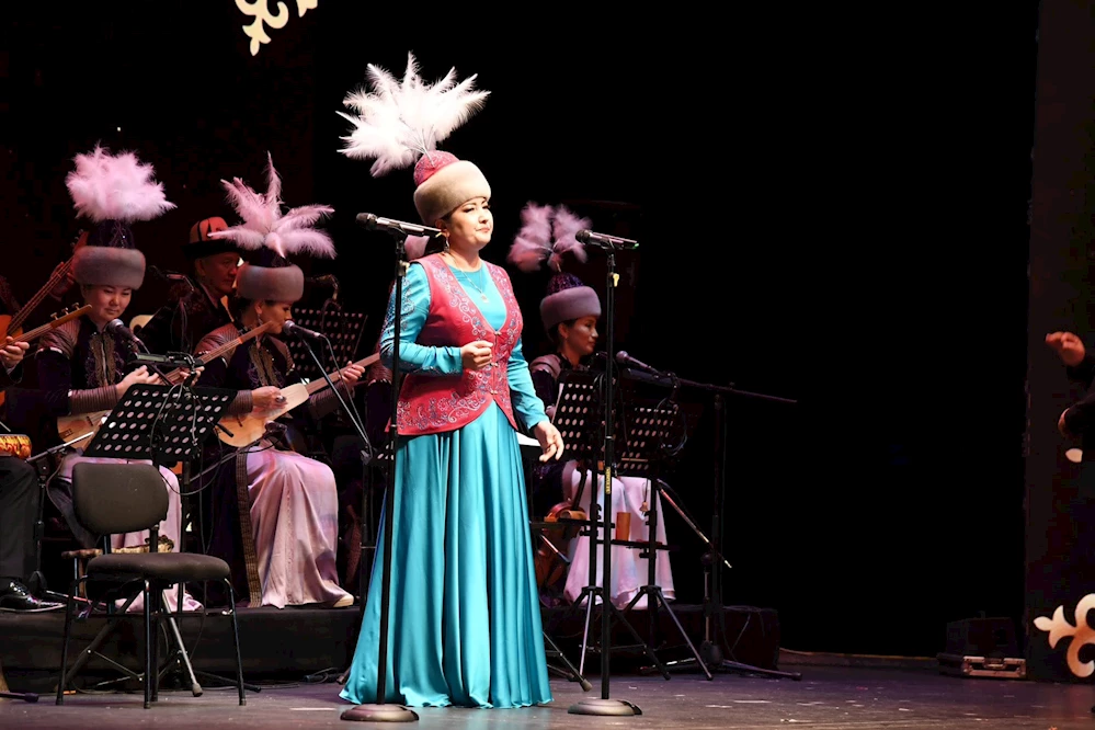 TANRI DAĞLARI’NDAN TOROSLAR’A KARDEŞLİK TÜRKÜLERİ YANKILANDI