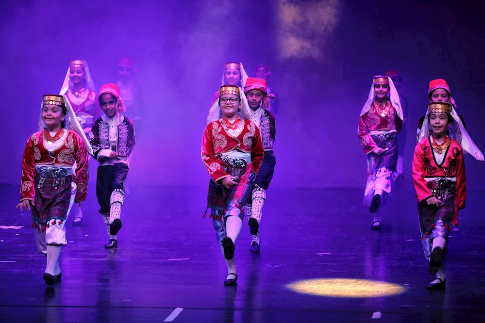 SÜRELSAN’DAN ‘KUŞAK’ GÖSTERİSİ